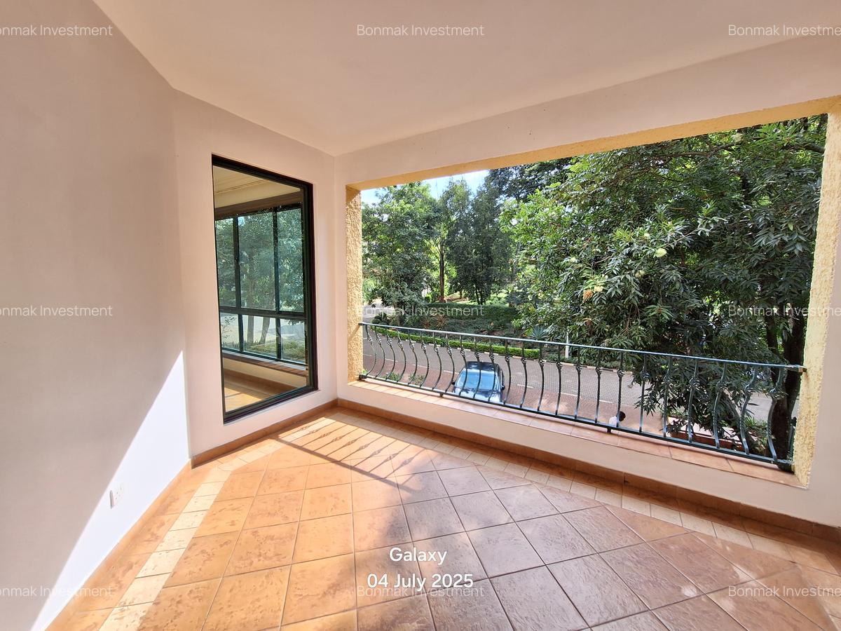 3 Bed Townhouse with En Suite at Grevelia Grove - 2