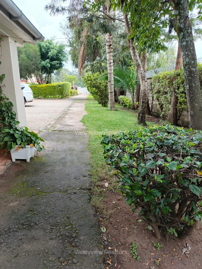 1 Bed Villa with En Suite at Lavington - 9