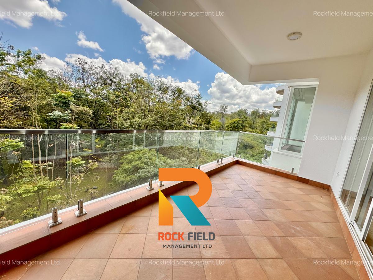 2 Bed Apartment with En Suite in Parklands - 4