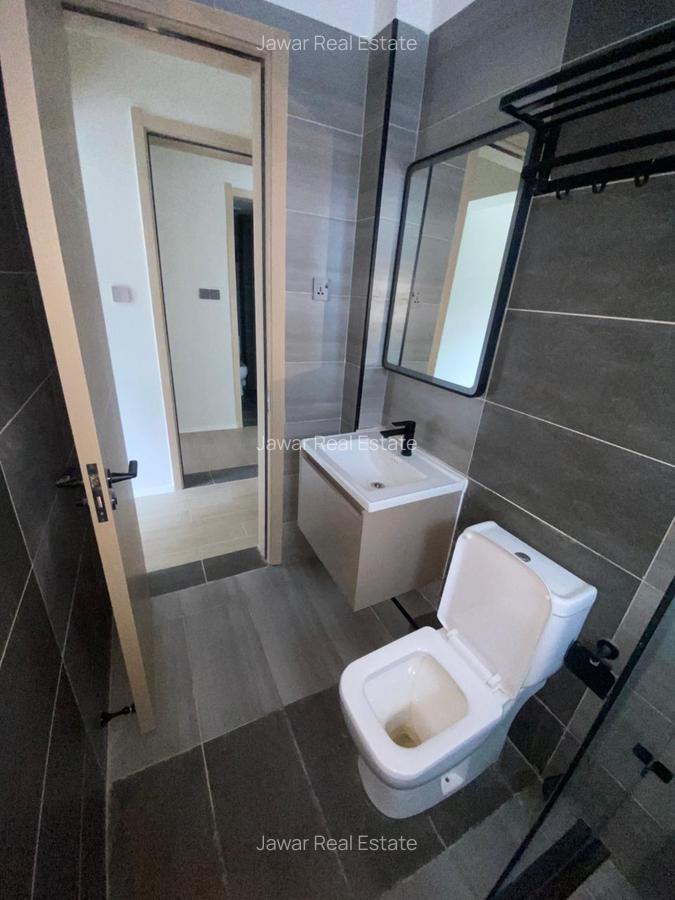 Serviced 1 Bed Apartment with En Suite at Hatheru Road - 9