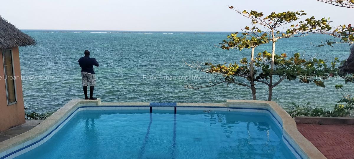 4 Bed Villa with En Suite in Kikambala - 3