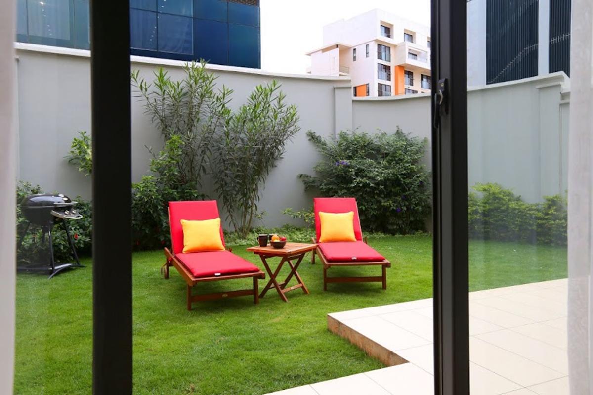 4 Bed Villa with Swimming Pool in Garden Estate - 2