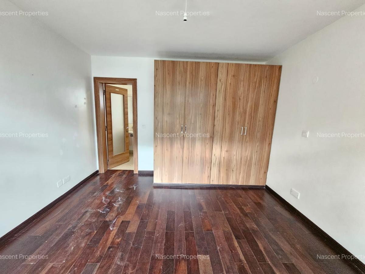 5 Bed Villa with En Suite in Lavington - 15