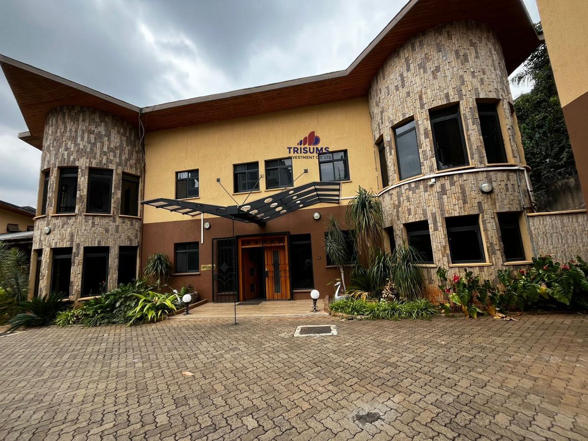 5 Bed House with En Suite at Kyuna - 1
