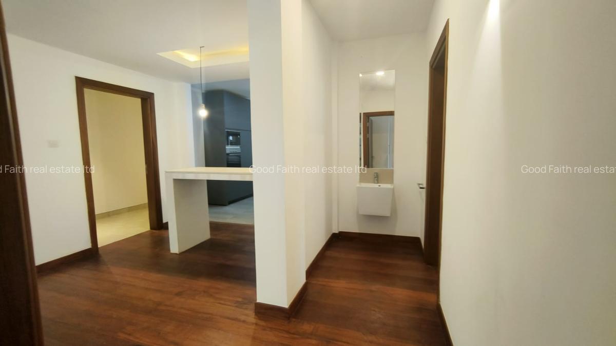 4 Bed House with En Suite at Two Rivers - 13