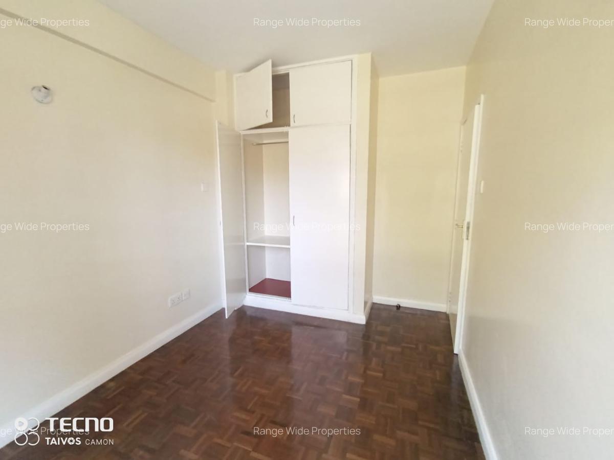 3 Bed Apartment with En Suite in Lavington - 10