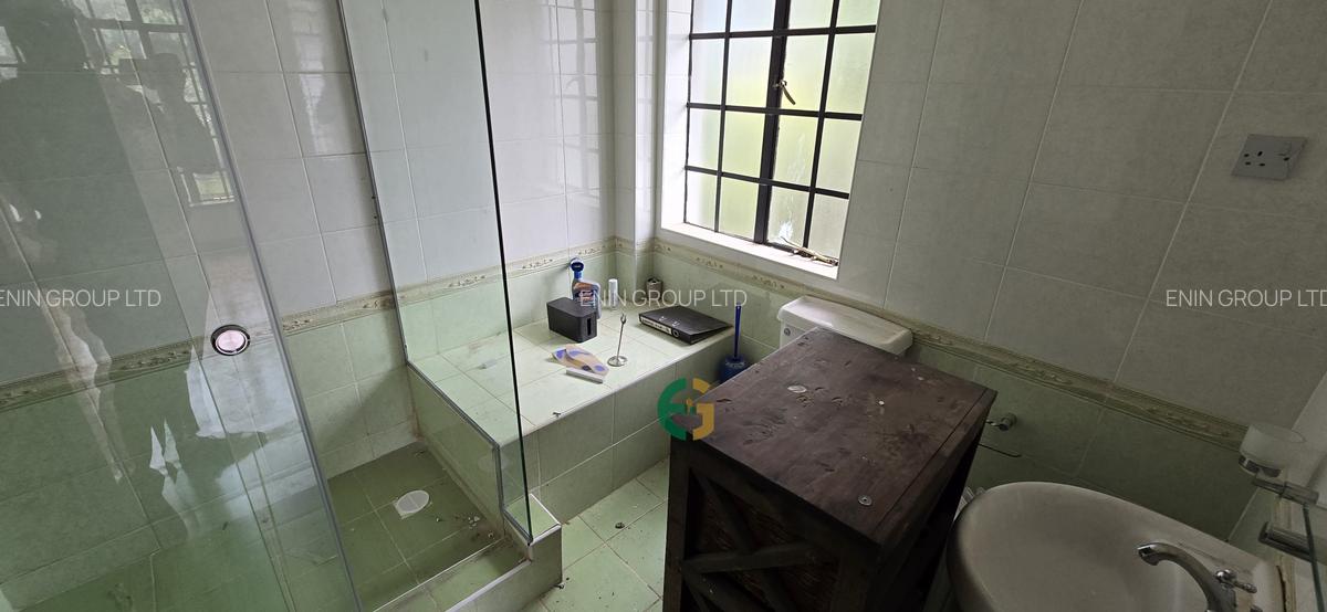 4 Bed Townhouse with En Suite at Mugumo Road - 18