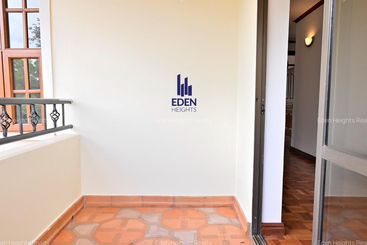 4 Bed Townhouse with En Suite in Lavington - 6