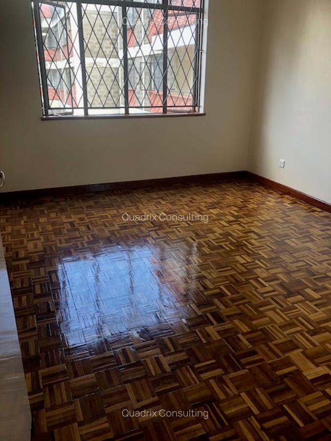 Serviced 2 Bed Apartment with En Suite at Arwings Khodeck Road - 8