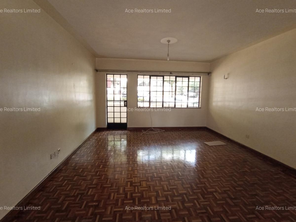 2 Bed Apartment with En Suite at Near Sarit Centre - 2