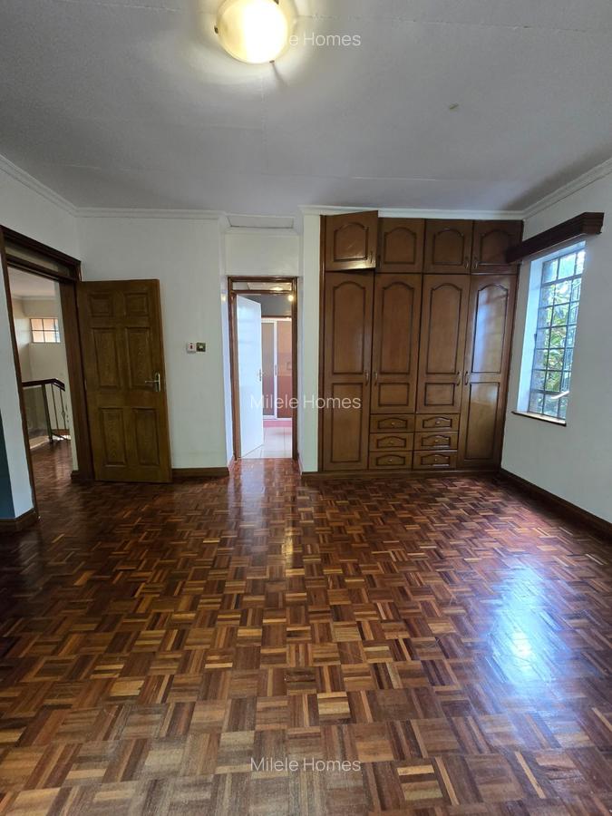 4 Bed Townhouse with En Suite at Migori Road - 19