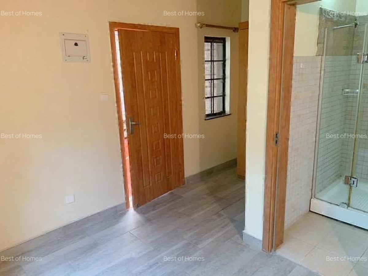 5 Bed Townhouse with En Suite in Lavington - 4