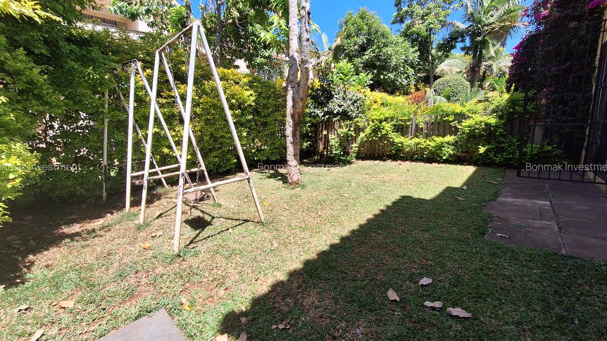 4 Bed Townhouse with En Suite at Brookside Drive. - 5