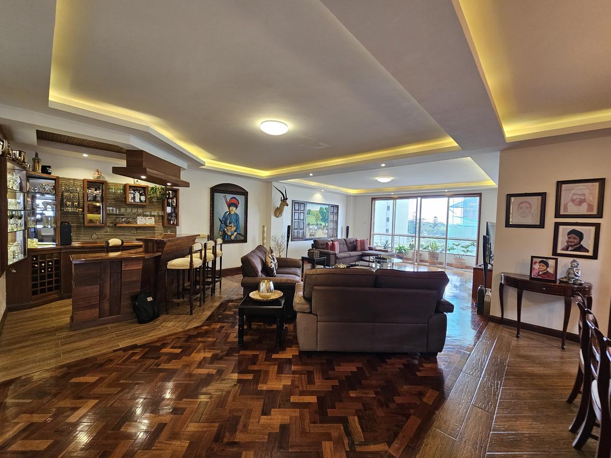 5 Bed Apartment with En Suite at 6Th Parklands - 12