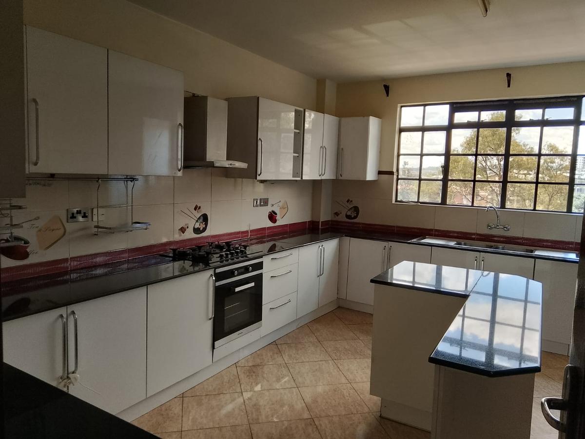 4 Bed Apartment with En Suite in Upper Hill - 2