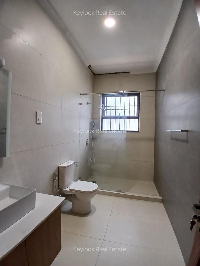6 Bed Villa with En Suite at Kyuna Road - 14