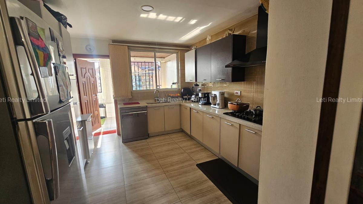5 Bed Apartment with En Suite in Kilimani - 7