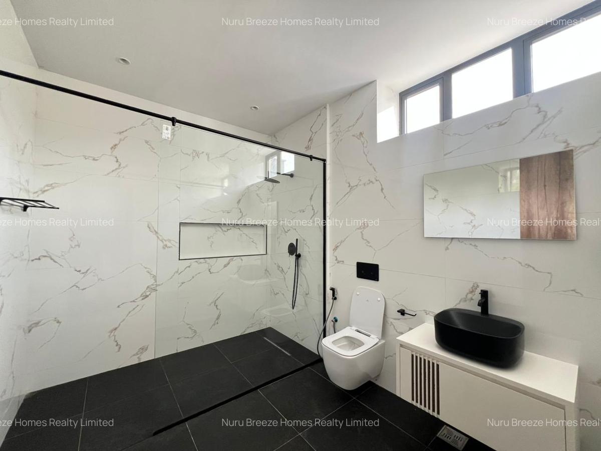 5 Bed House with En Suite in Nyari - 19