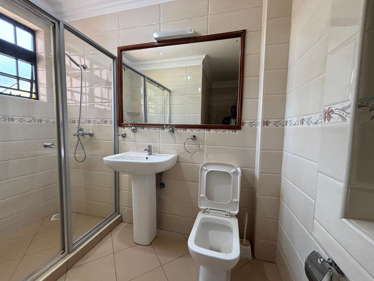 4 Bed House with En Suite in Karen - 14