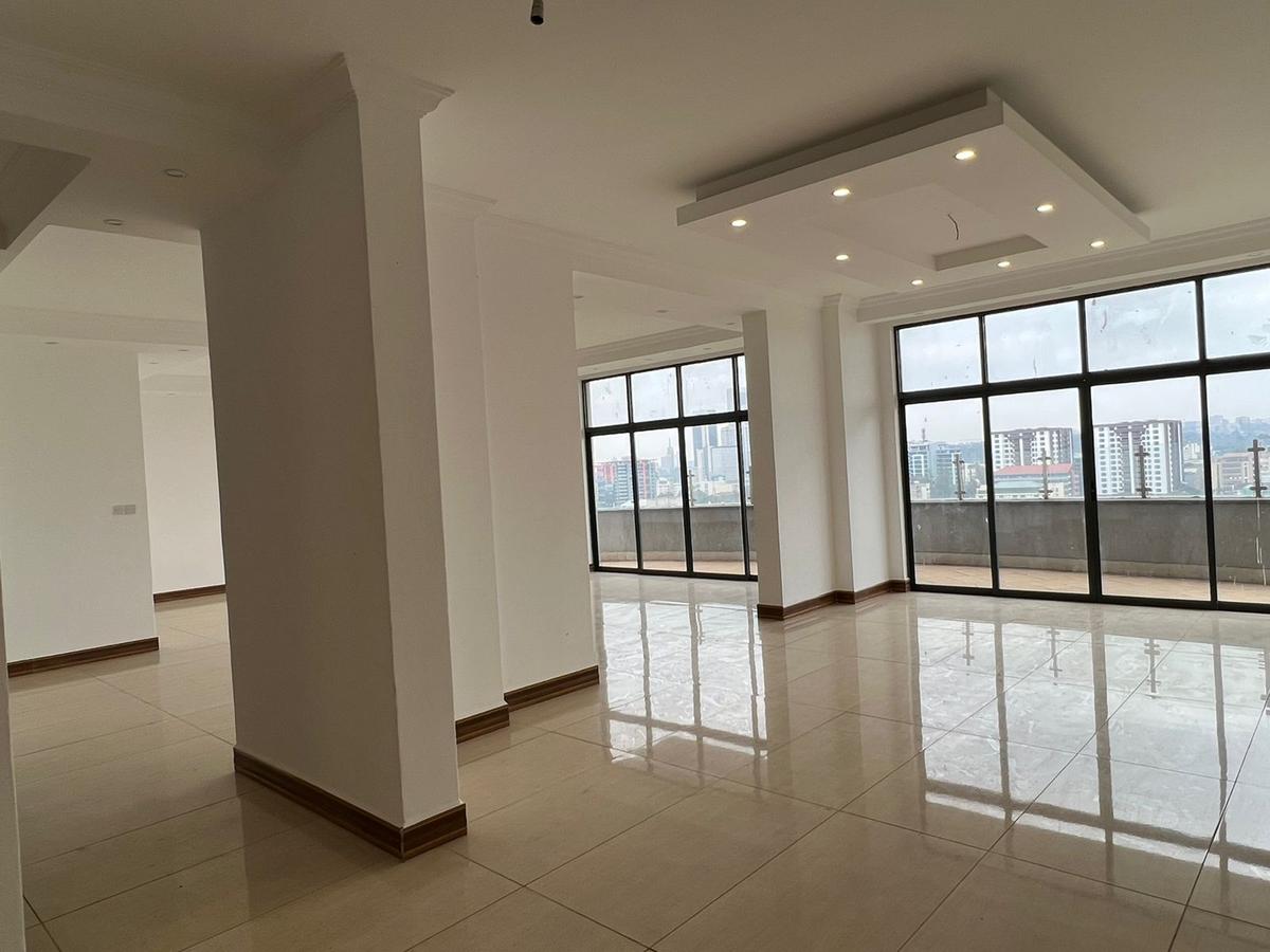 4 Bed Apartment with En Suite in General Mathenge - 2