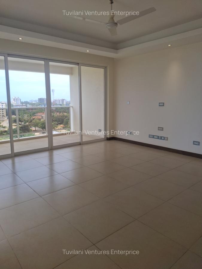 Serviced 3 Bed Apartment with En Suite at Nyali Mombasa - 12