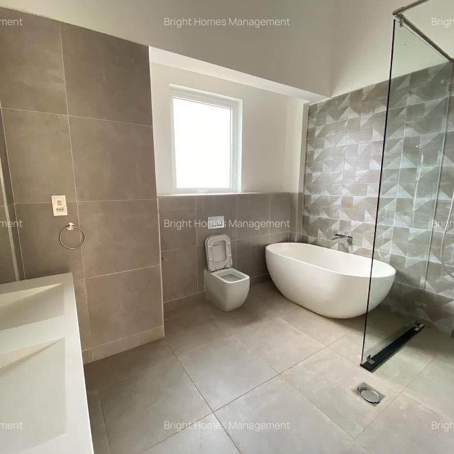 4 Bed Townhouse with Swimming Pool in Lavington - 10