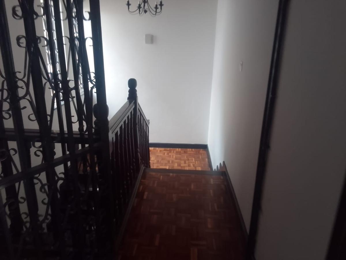 4 Bed Villa with En Suite in Brookside - 11
