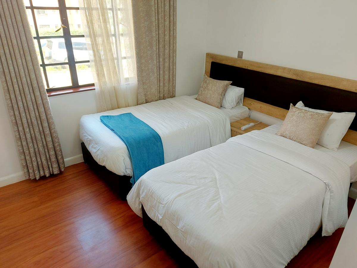 Serviced 2 Bed Apartment with En Suite at Fourways - 7