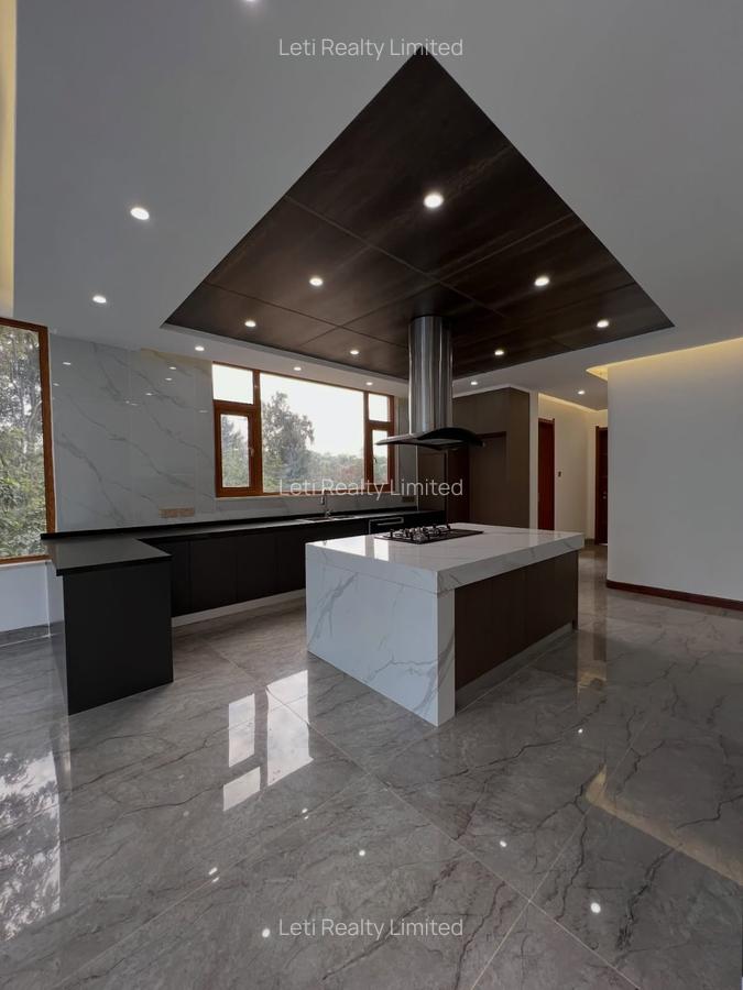 6 Bed Townhouse with En Suite in Lavington - 5