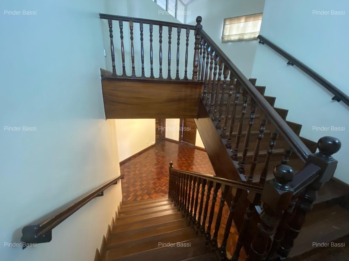 5 Bed House with En Suite at Opp. American Embassy - 12