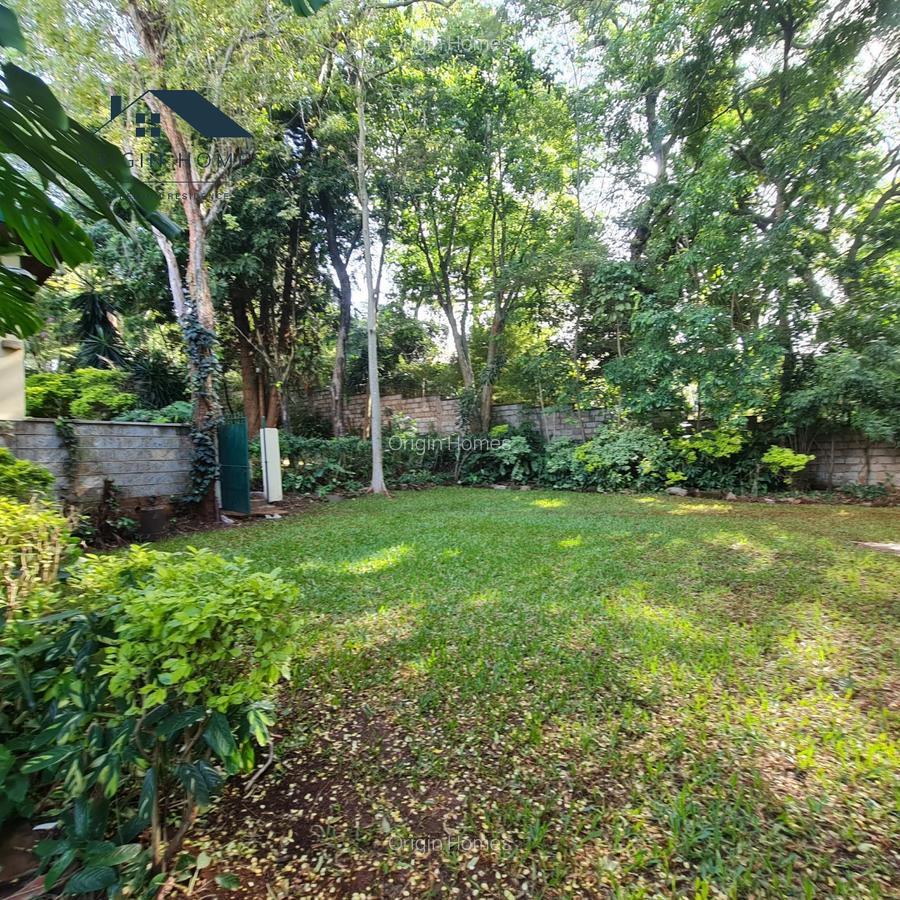 5 Bed House with En Suite at Lavington - 4