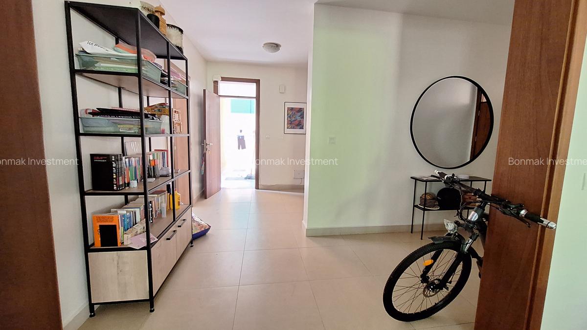 5 Bed Townhouse with En Suite at Chalbi Drive - 4