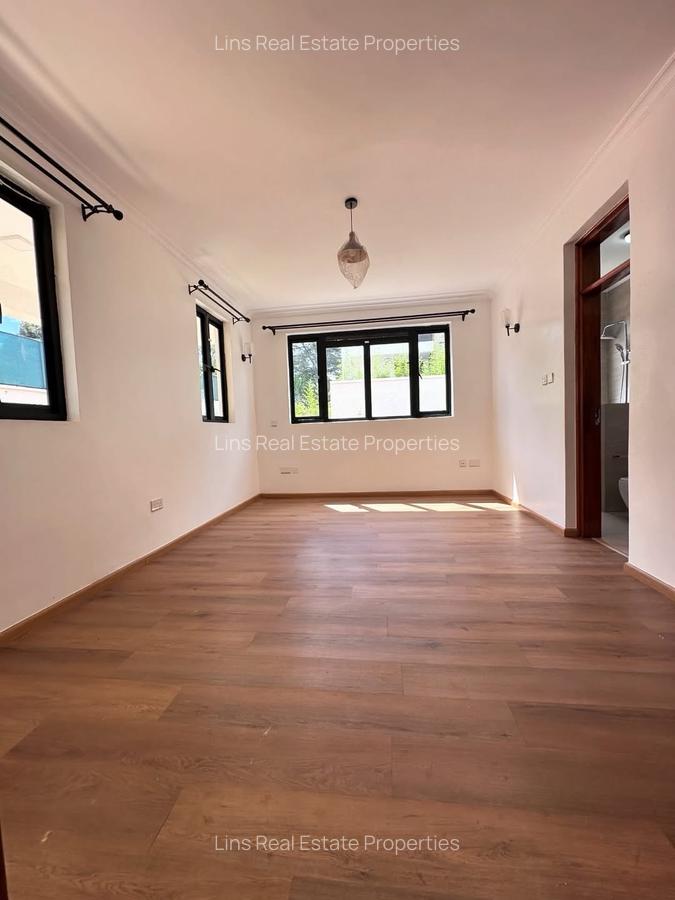 5 Bed Townhouse with En Suite in Kitisuru - 4