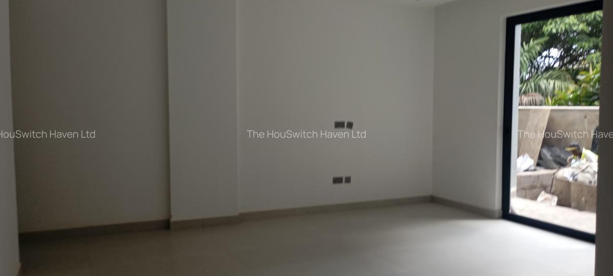 2 Bed Apartment with En Suite at Brookside - 10