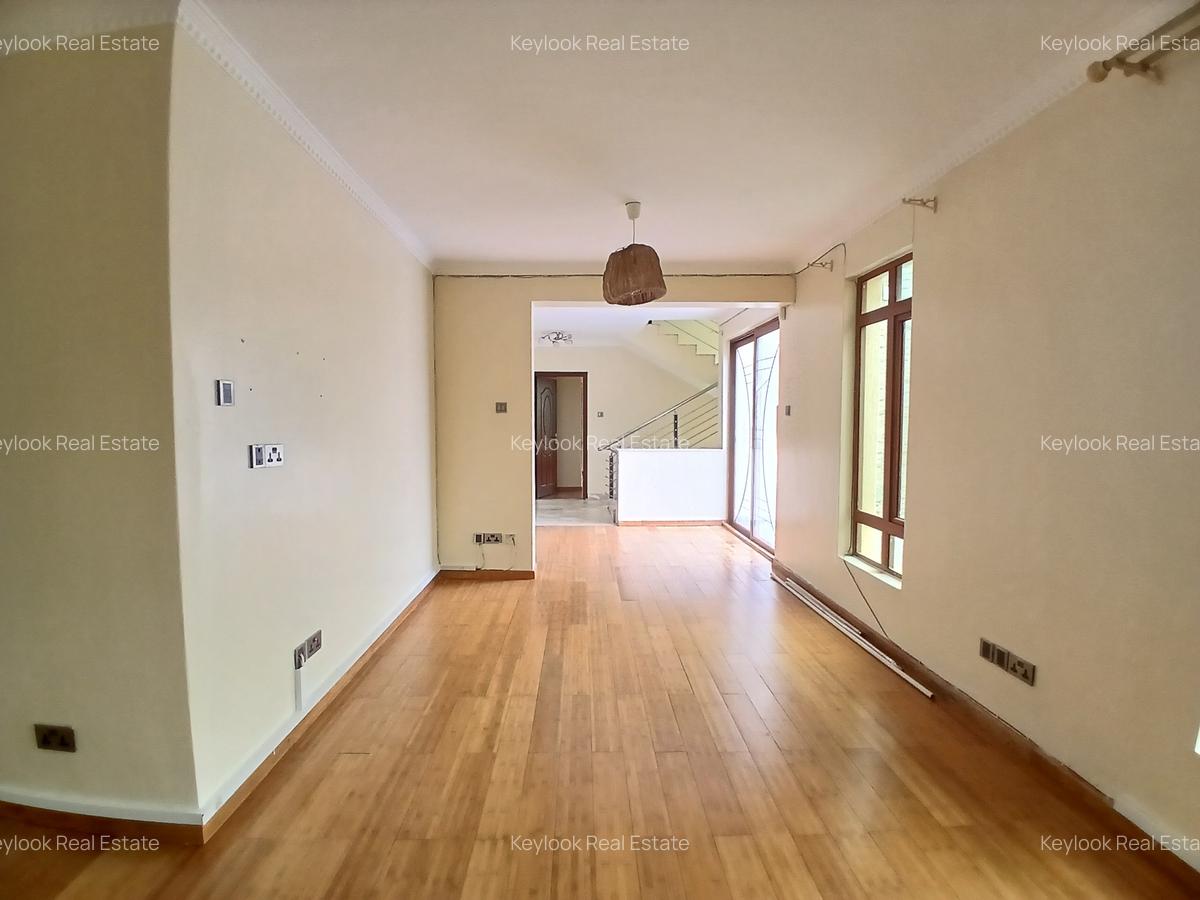 5 Bed Townhouse with En Suite at Lavington Green - 15