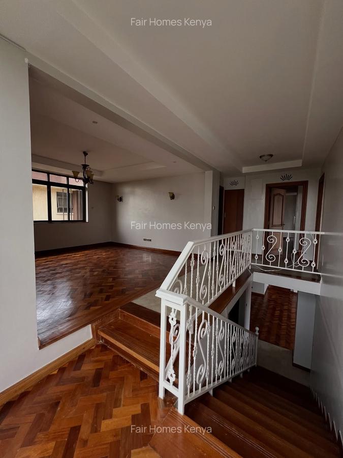 4 Bed Apartment with En Suite at Riverside Drive - 9