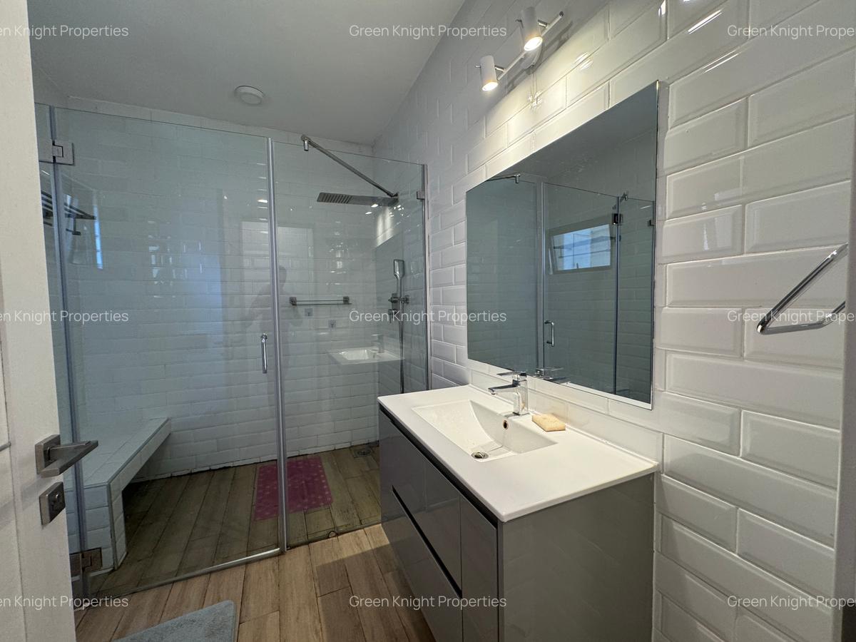 Serviced 2 Bed Apartment with En Suite in Lavington - 6