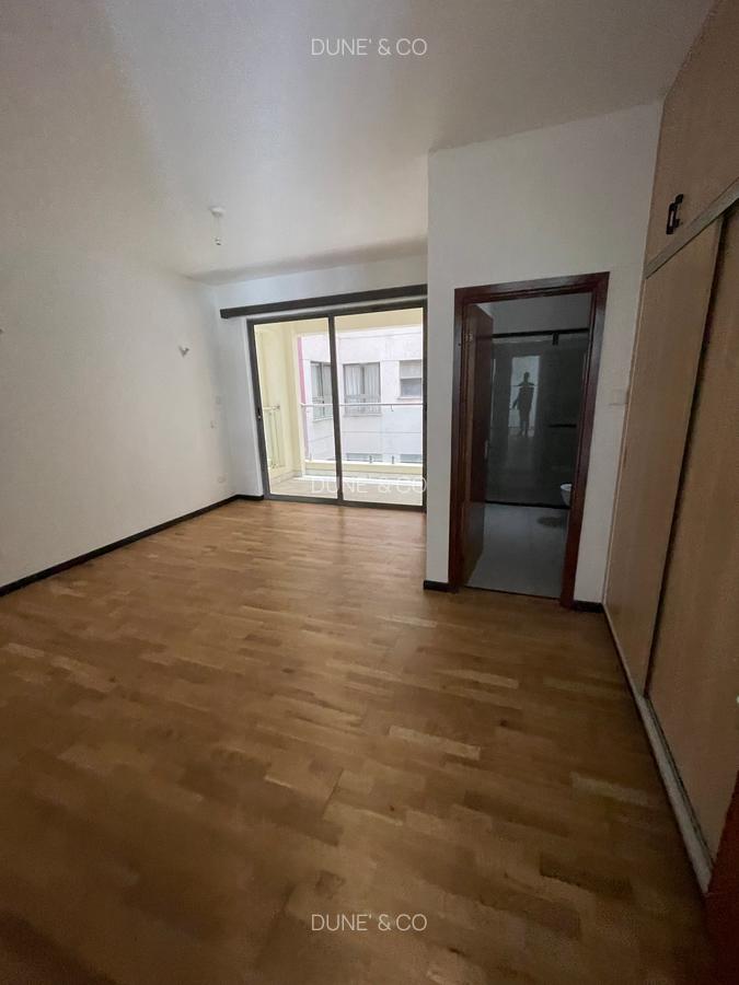 4 Bed Apartment with En Suite in Westlands Area - 10