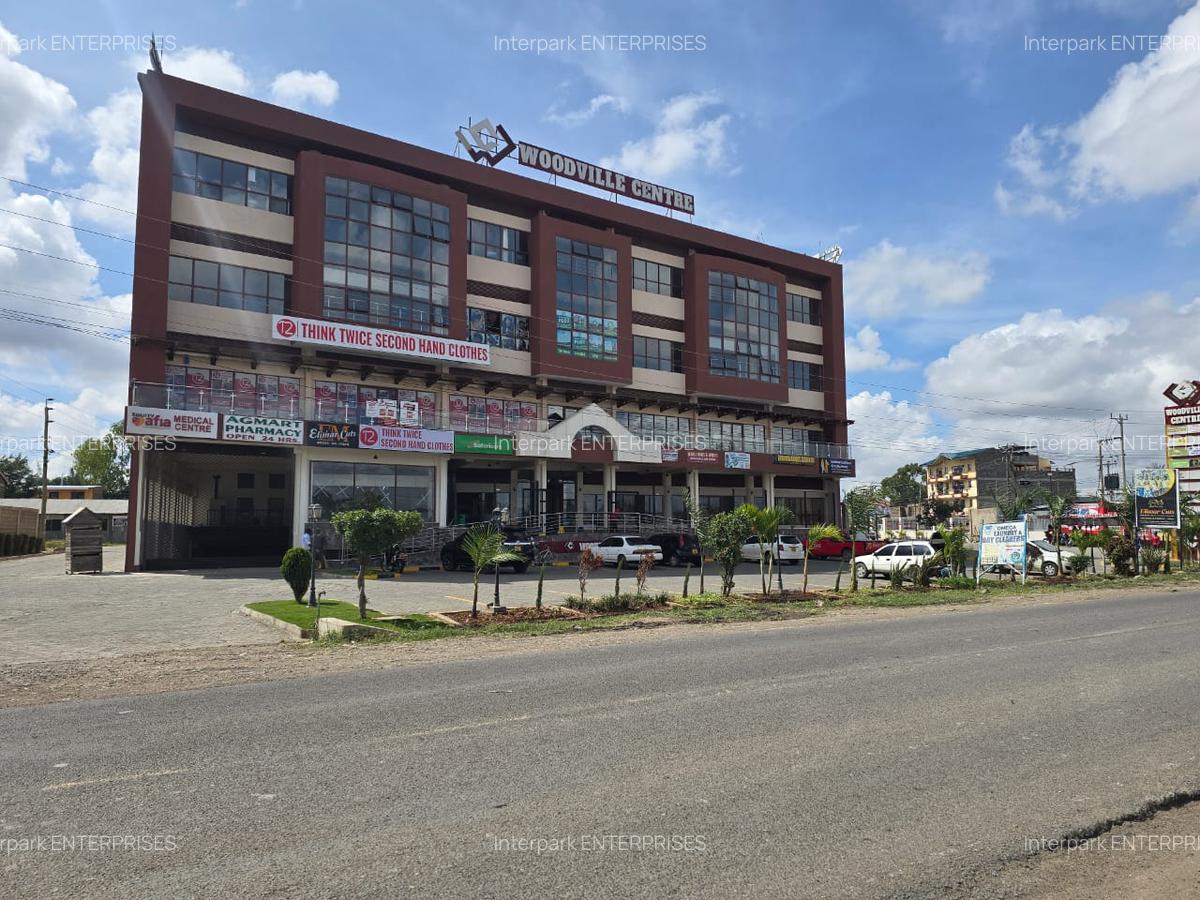 999 ft² Commercial Property with Lift at Joska - 6