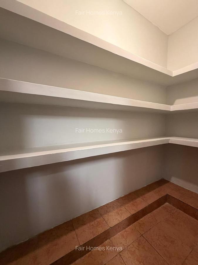 3 Bed Apartment with En Suite at Gatundu Road - 4