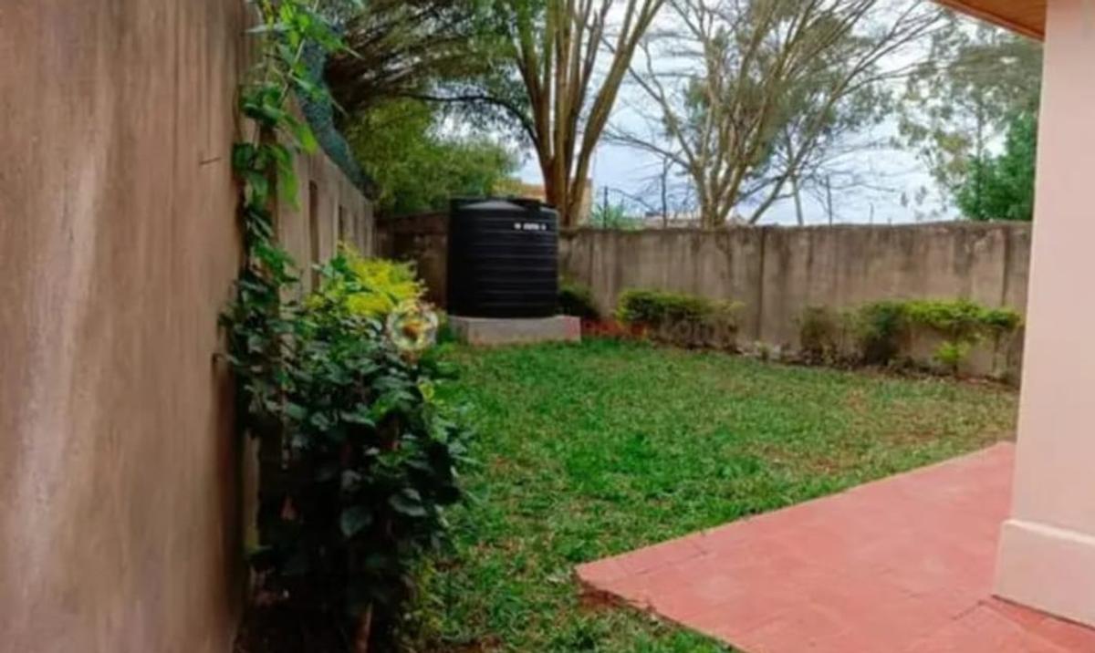 5 Bed Townhouse with En Suite in Lavington - 3