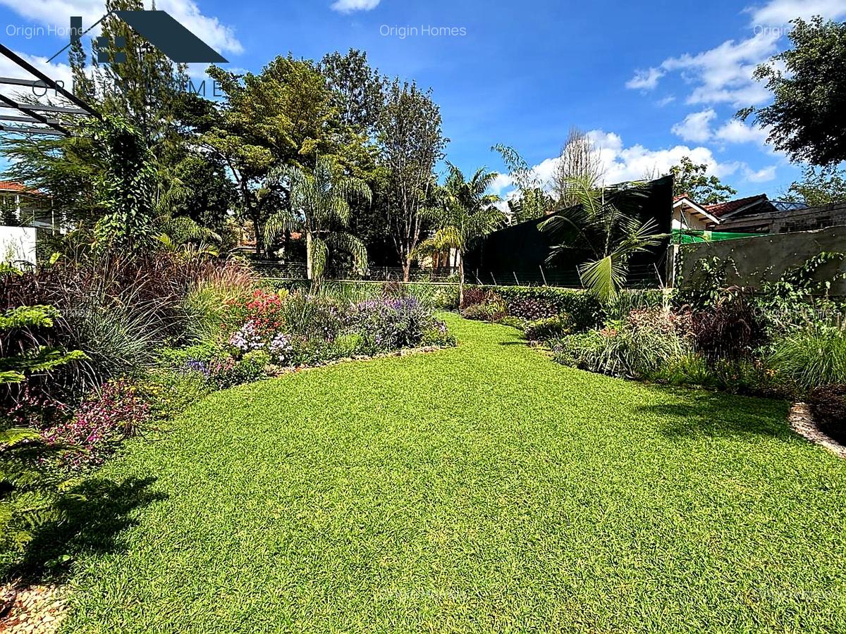 5 Bed House with En Suite at Runda - 2