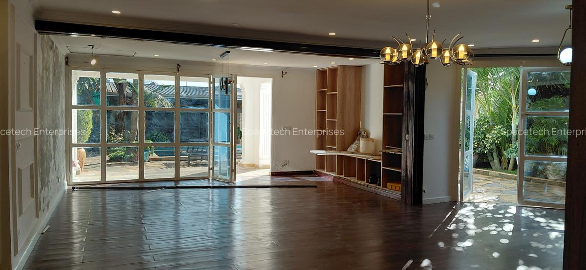 5 Bed House with En Suite in Runda - 9