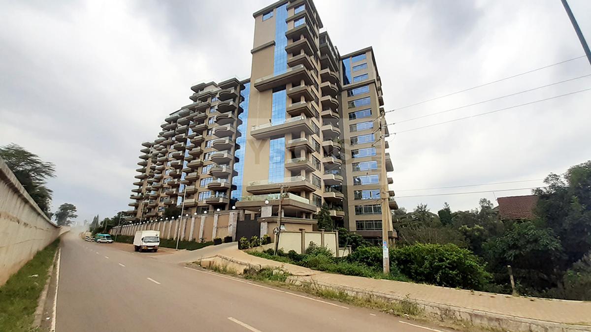 3 Bed Apartment with En Suite in Parklands - 1