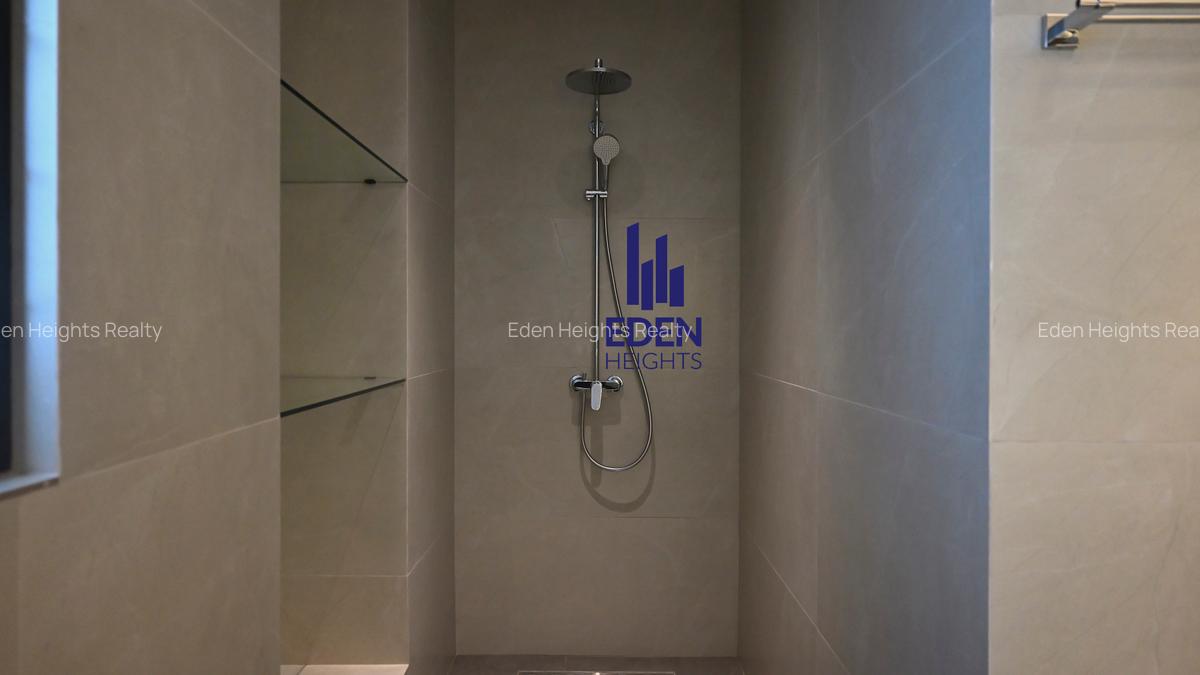 4 Bed House with En Suite in Loresho - 13