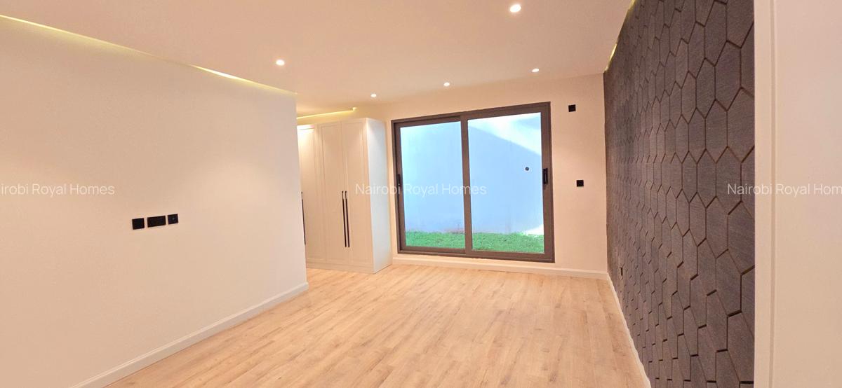 5 Bed Townhouse with En Suite at Garden Villa - 16