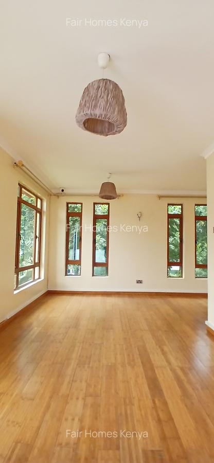 5 Bed Townhouse with En Suite at Lavington Green - 12