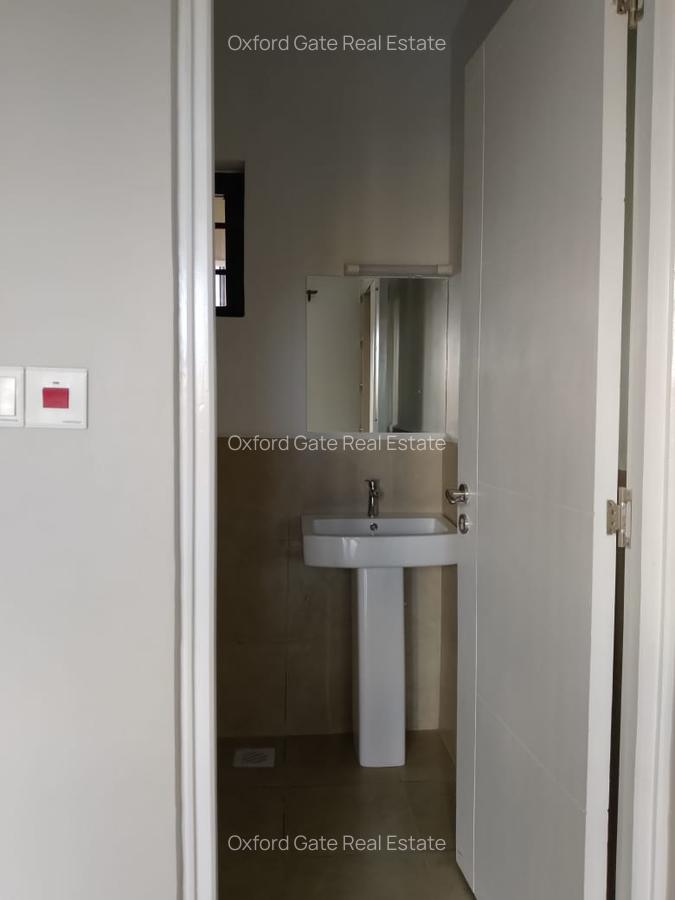 Serviced 2 Bed Apartment with En Suite at Kirawa Road - 12