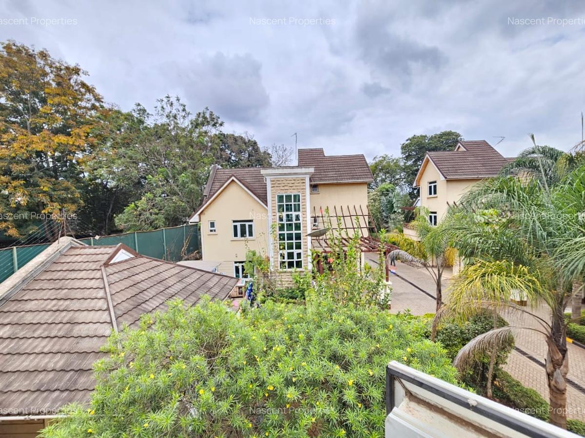 5 Bed Villa with En Suite in Lavington - 9