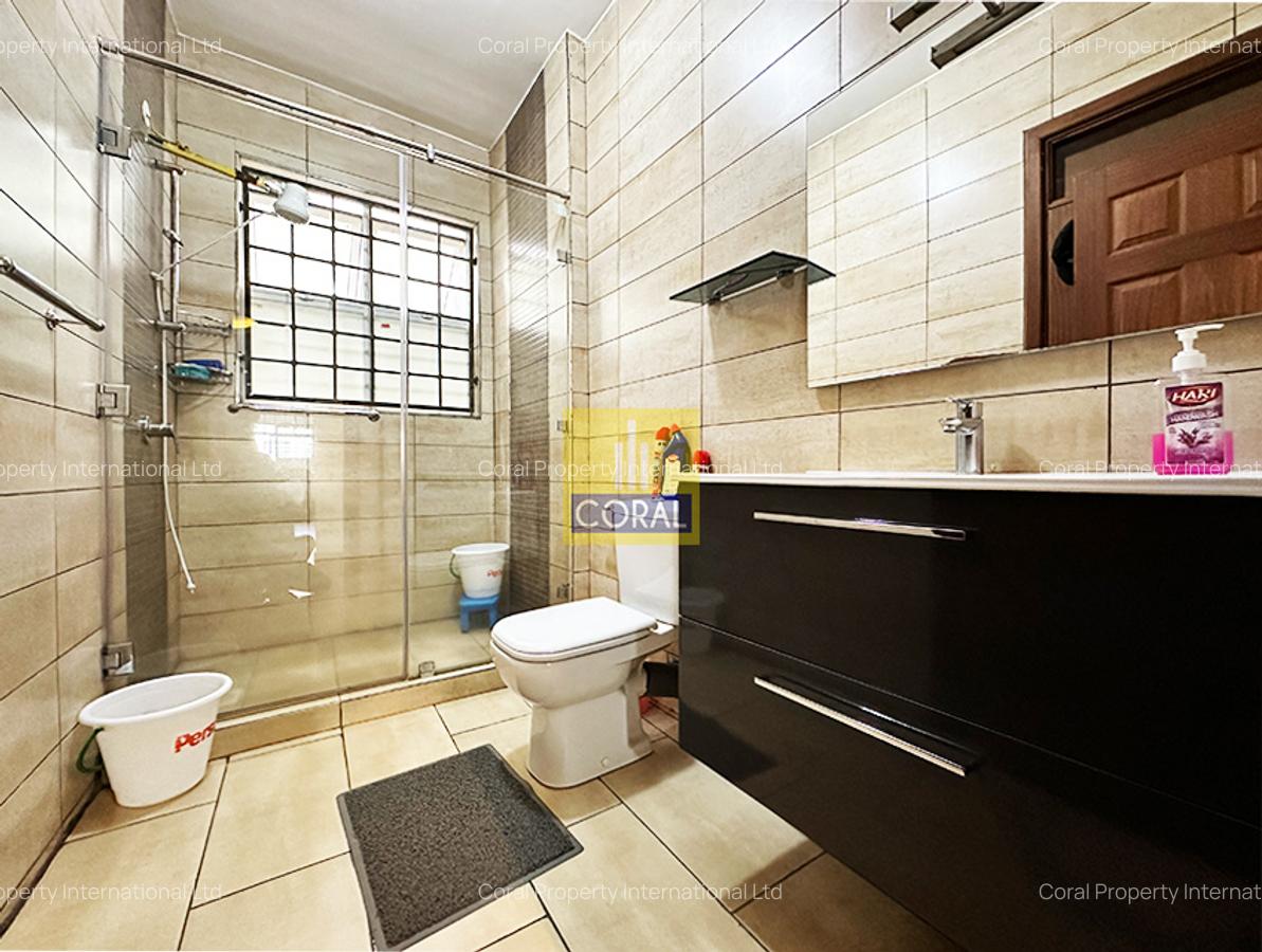 4 Bed Apartment in Parklands - 9